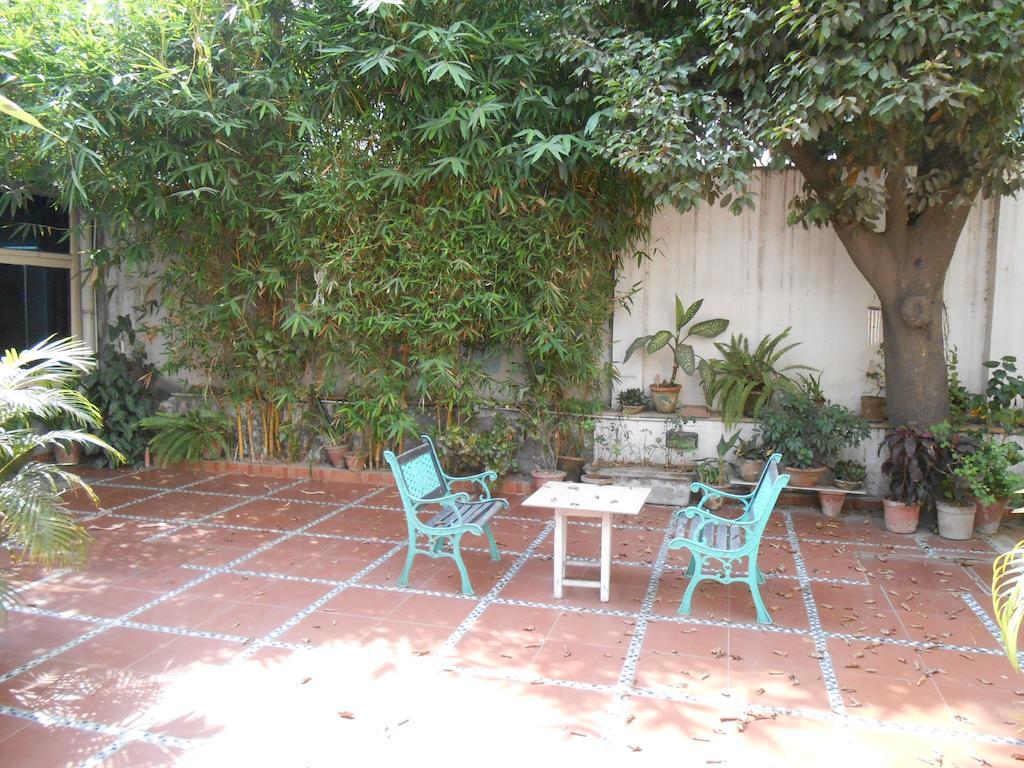 Trendy Bed & Breakfast Νέο Δελχί Εξωτερικό φωτογραφία